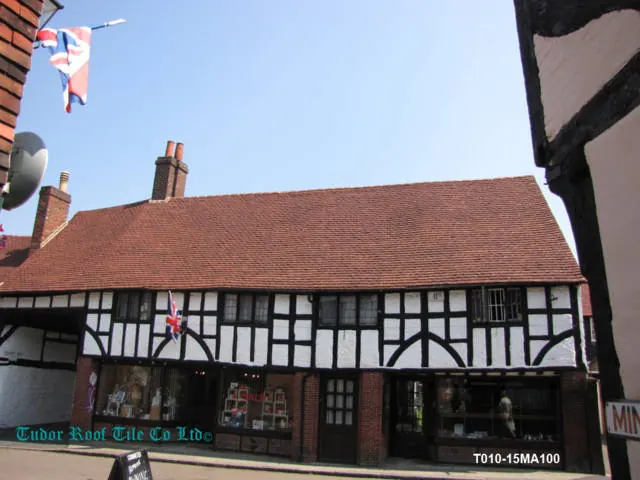 Roof finished in Tudor handmade clay tiles, example 3